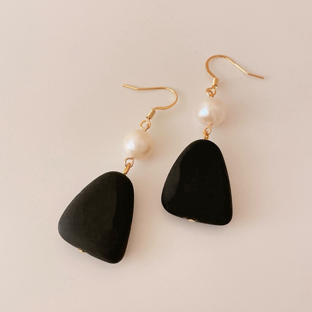 Black & White Geometric Pearl Drop Earrings